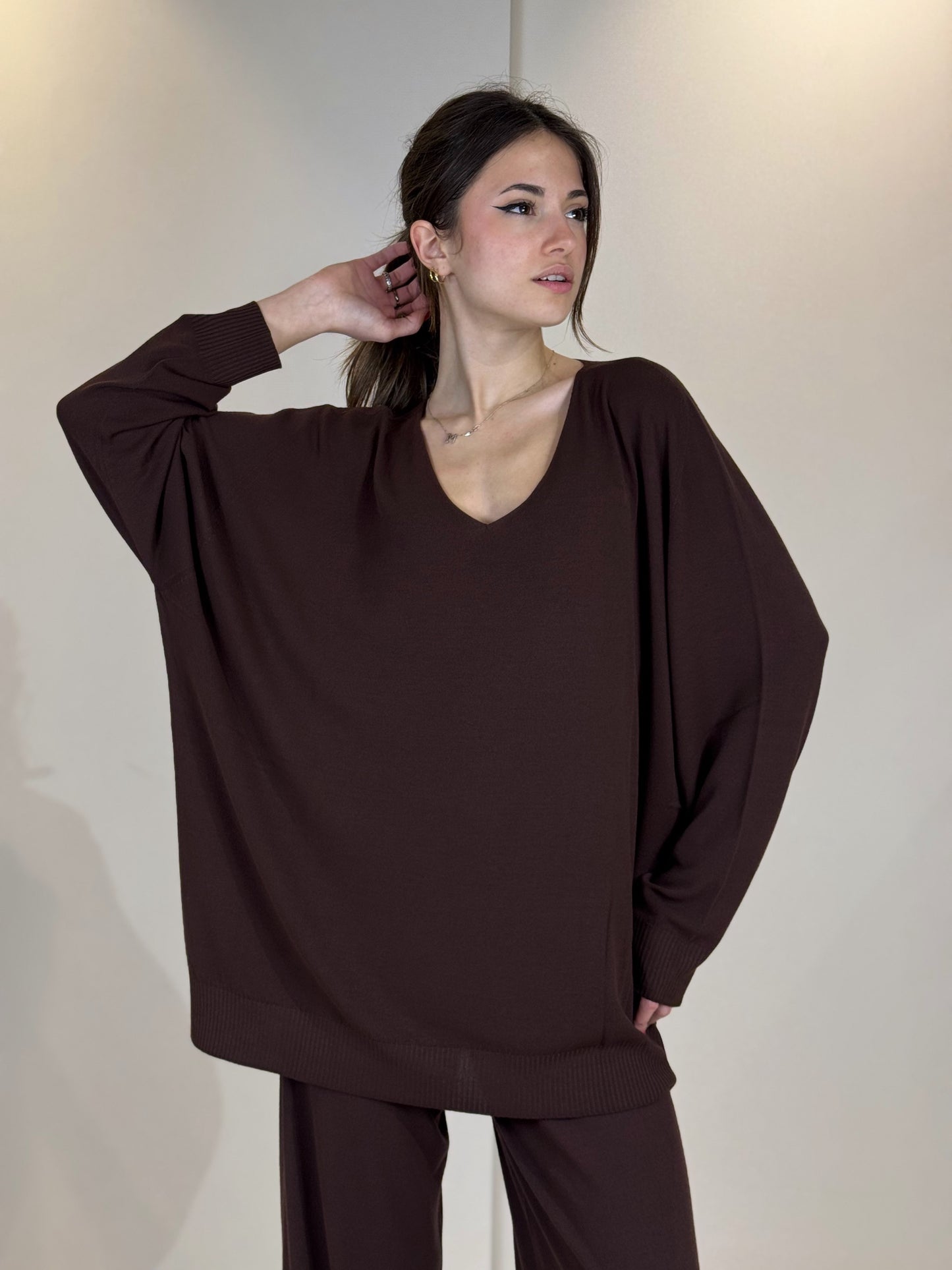“MAGLIA SCOLLO V OVER” Kontatto