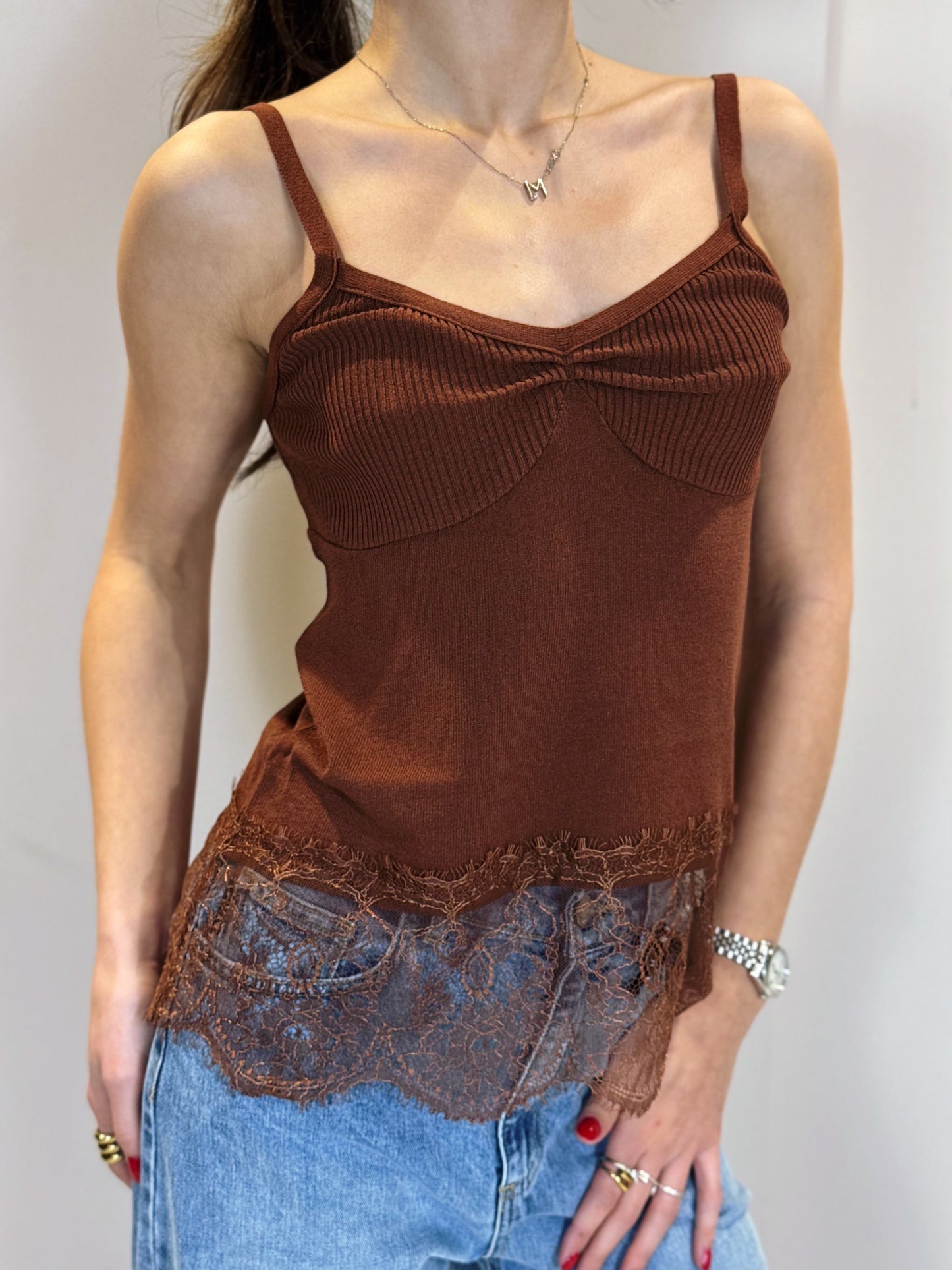 “TOP CON PIZZO” Kontatto