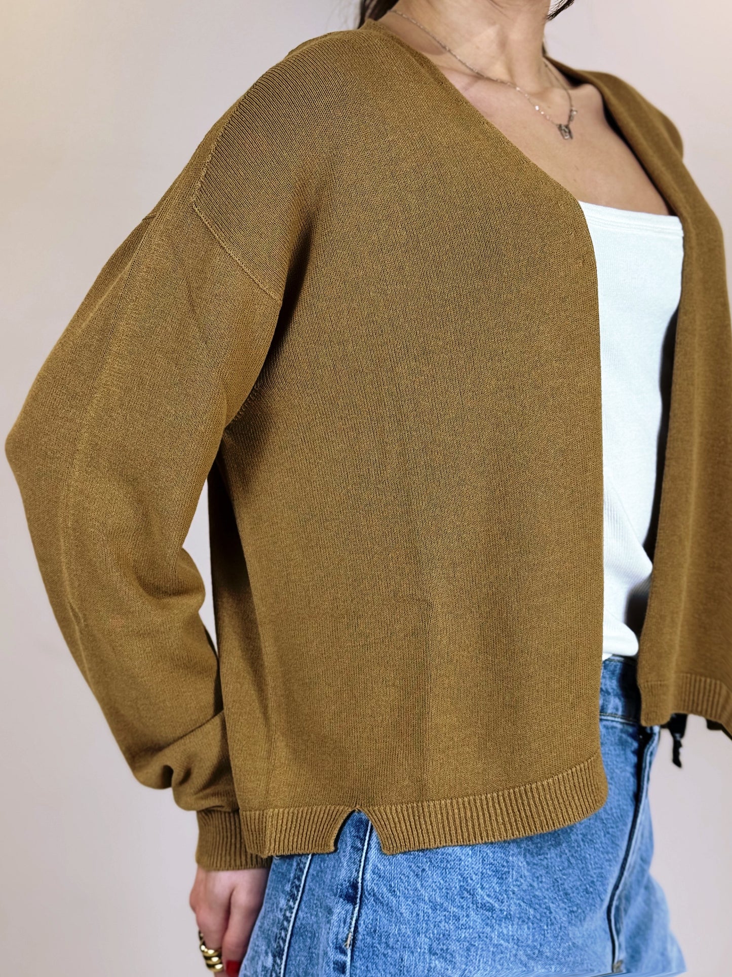 “CARDIGAN CORTO” Kontatto