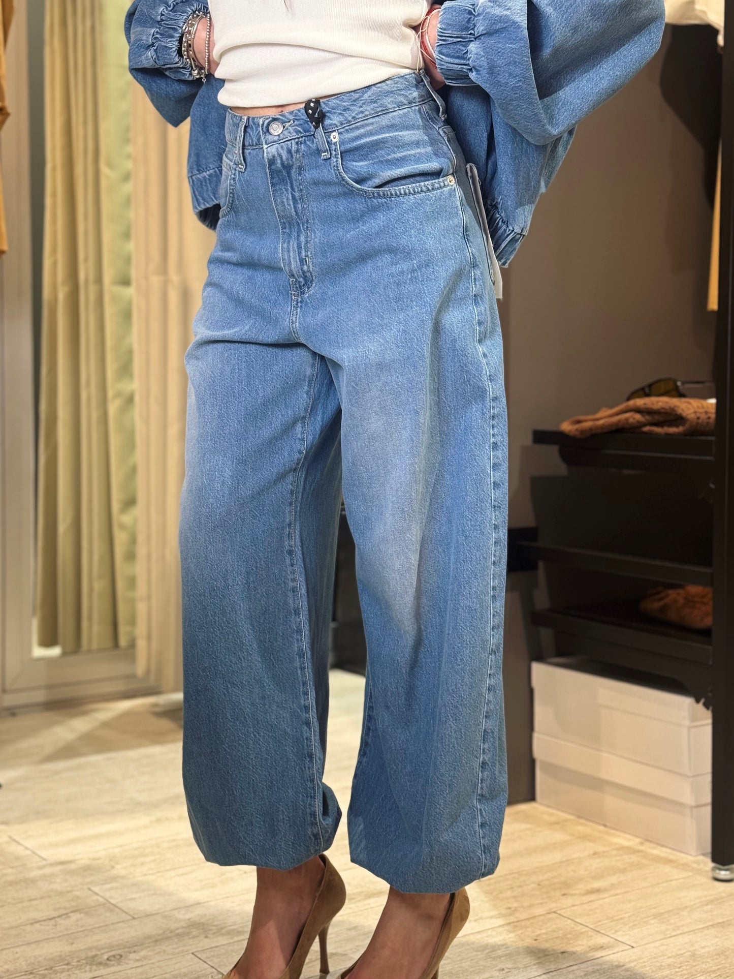 “JEANS JOG” Have one