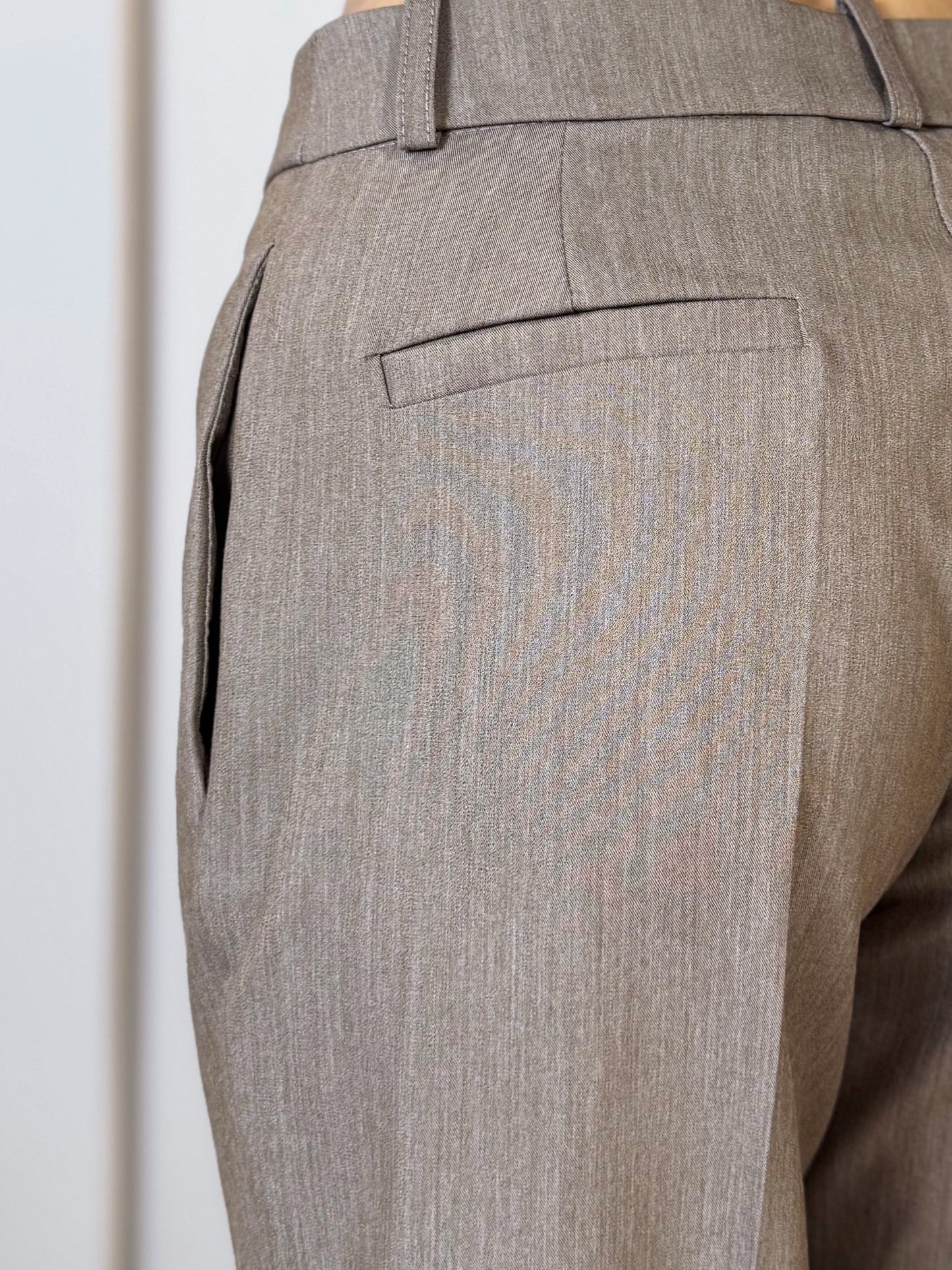 “PANTALONE SLIM” Have one