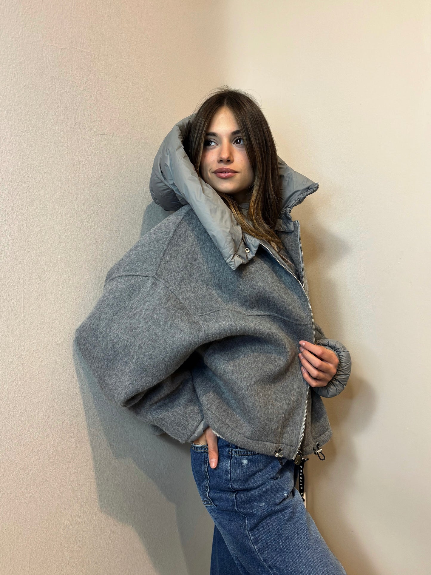 “CAPPOTTO MODELLO BOMBER” have one