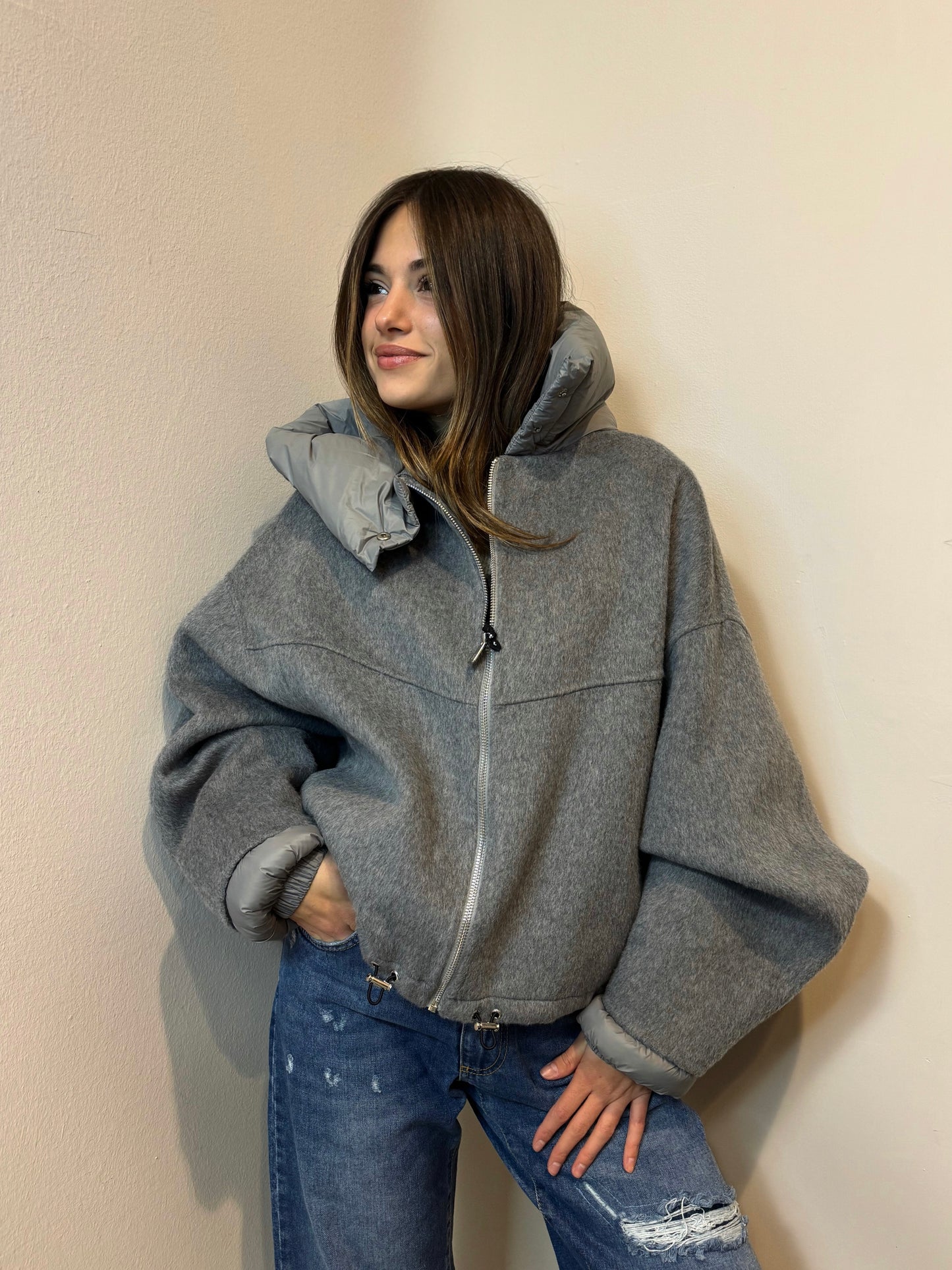 “CAPPOTTO MODELLO BOMBER” have one