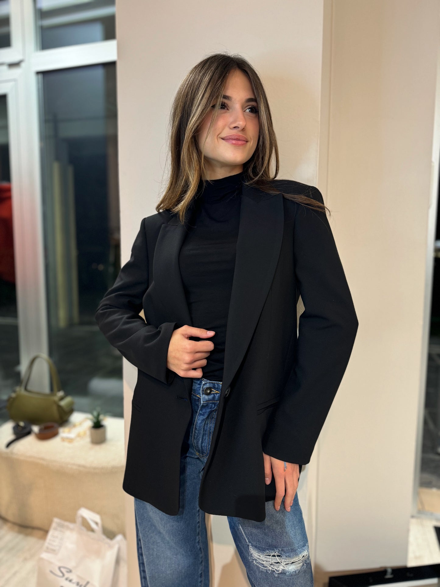 “BLAZER BLACK” kontatto