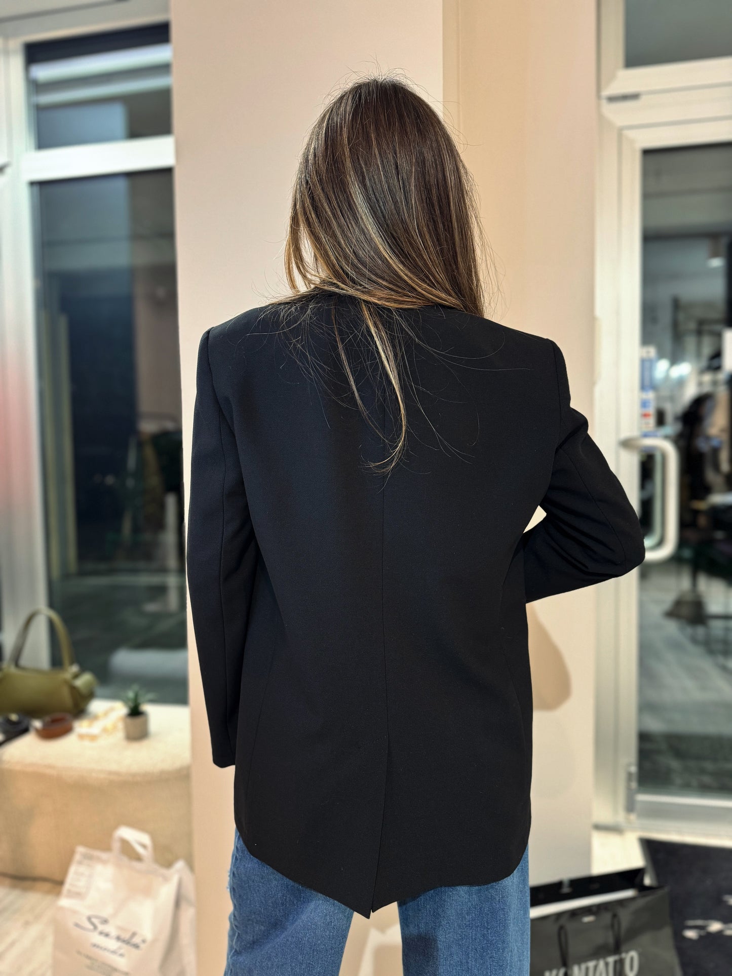 “BLAZER BLACK” kontatto