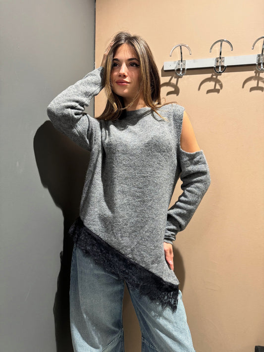 “MAGLIA CUT-OUT” have one