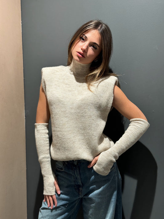 “GILET CON MANICOTTI” Kontatto