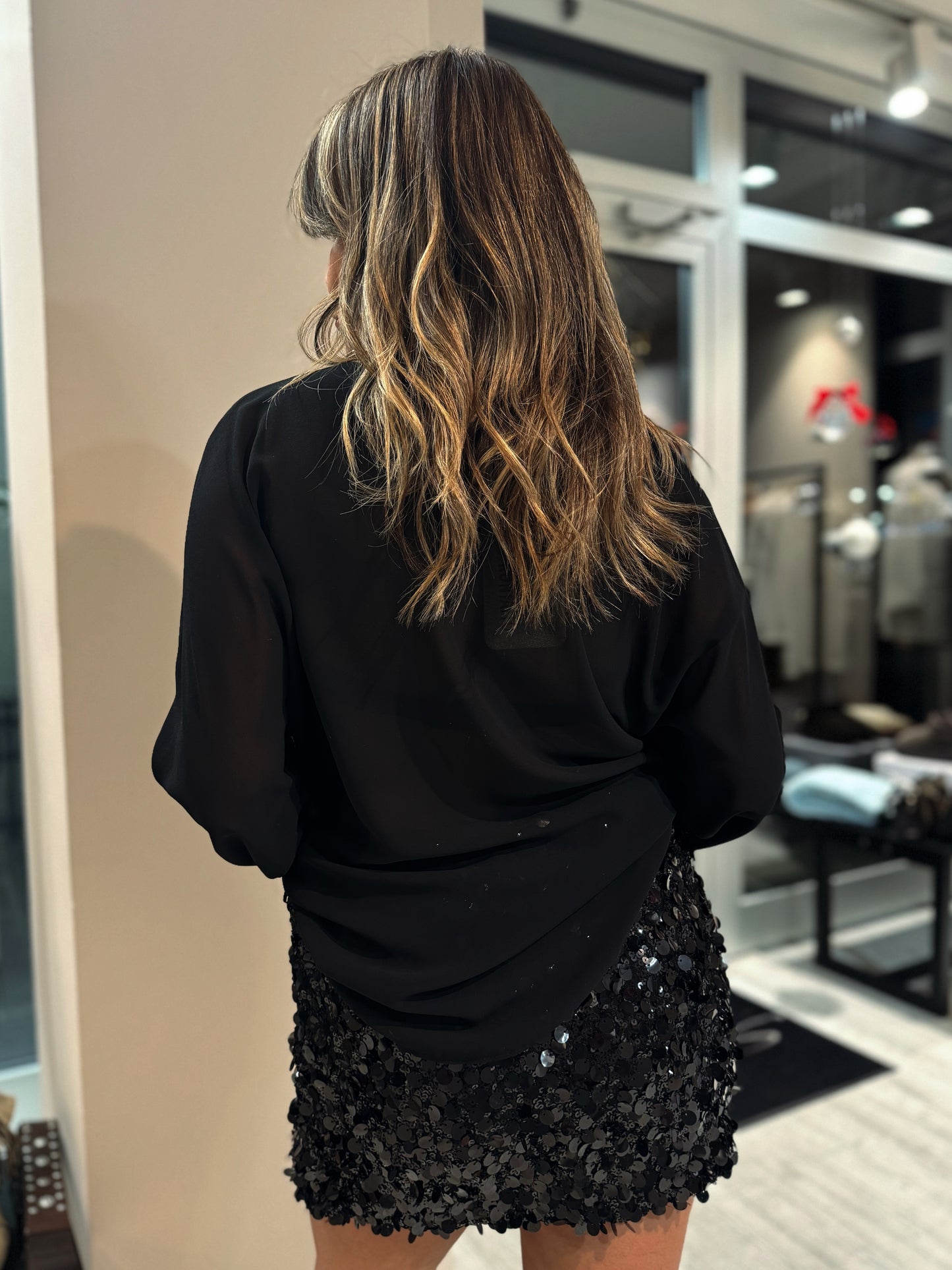 "ABITO EFFETTO DUE PEZZI" kontatto