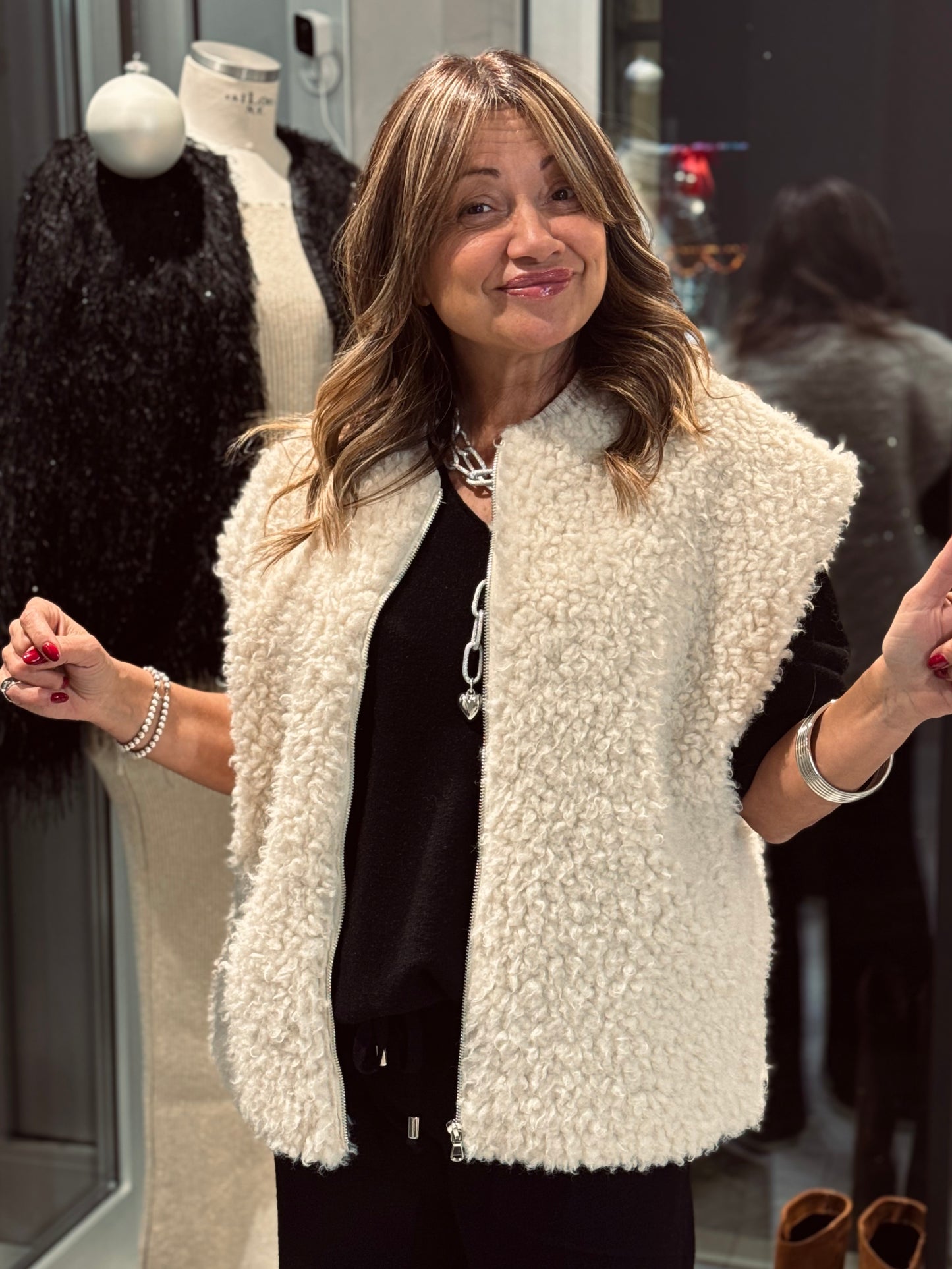 "TEDDY SMANICATO" have one