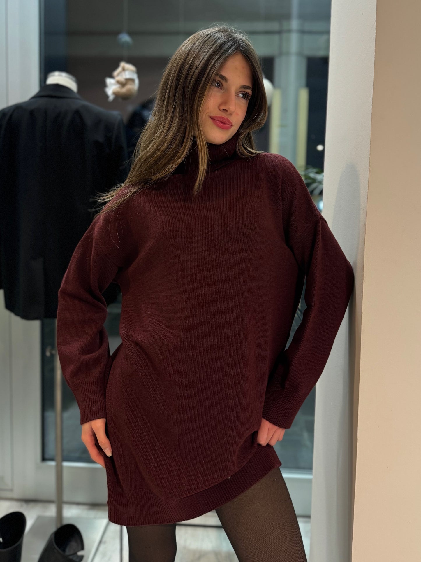 "MAGLIA/ABITO DOLCEVITA" kontatto