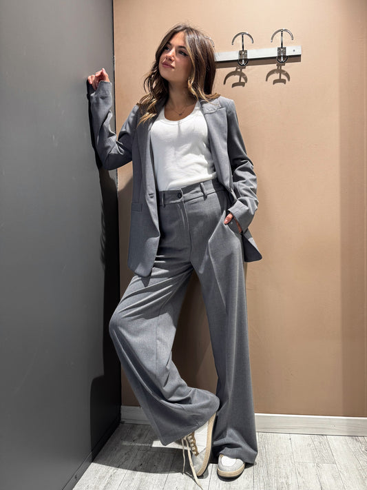 “COMPLETO GRAY” kontatto