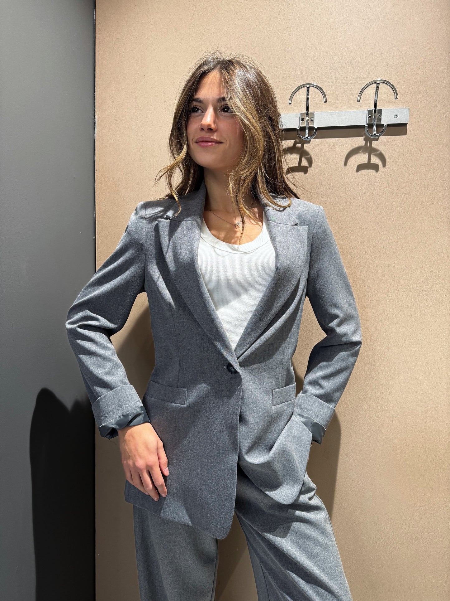 “COMPLETO GRAY” kontatto