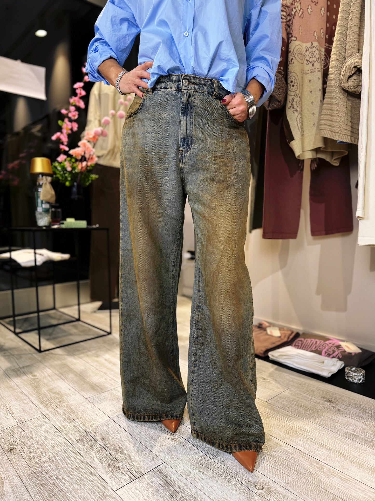 “JEANS MODELLO AMELIE” Have one