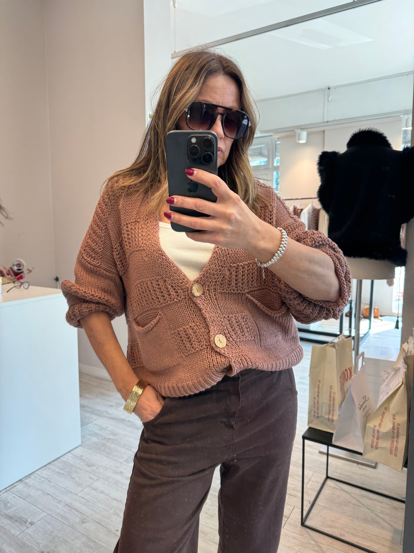 “CARDIGAN BOTTONI” Have one