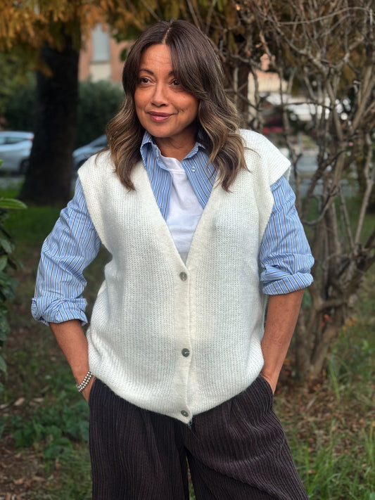 “GILET SMANICATO” Have one