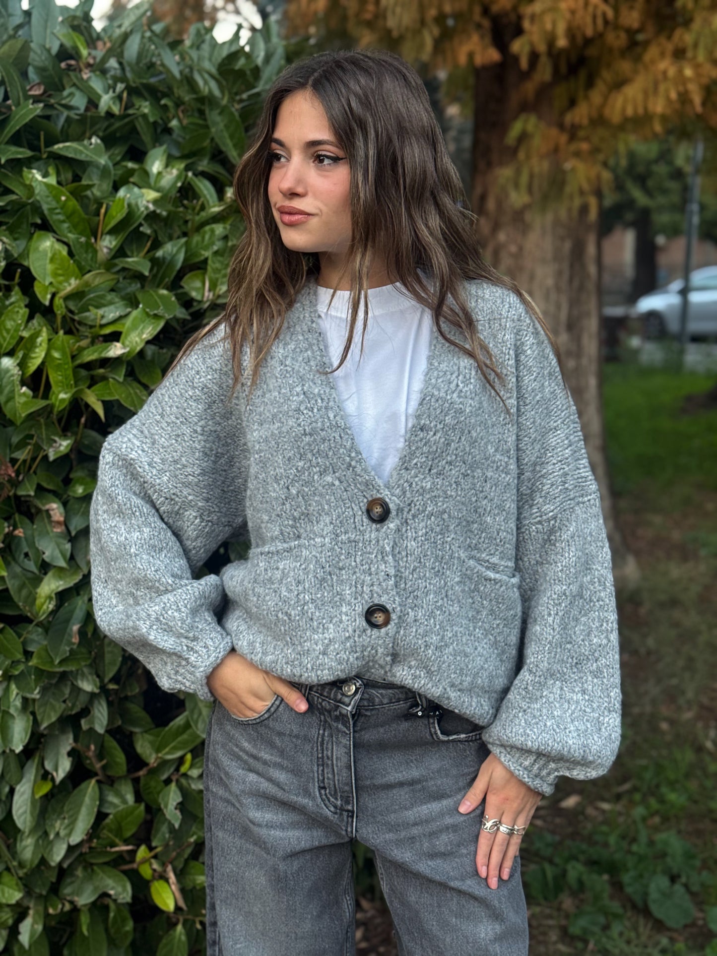 “CARDIGAN CON BOTTONI” Have one