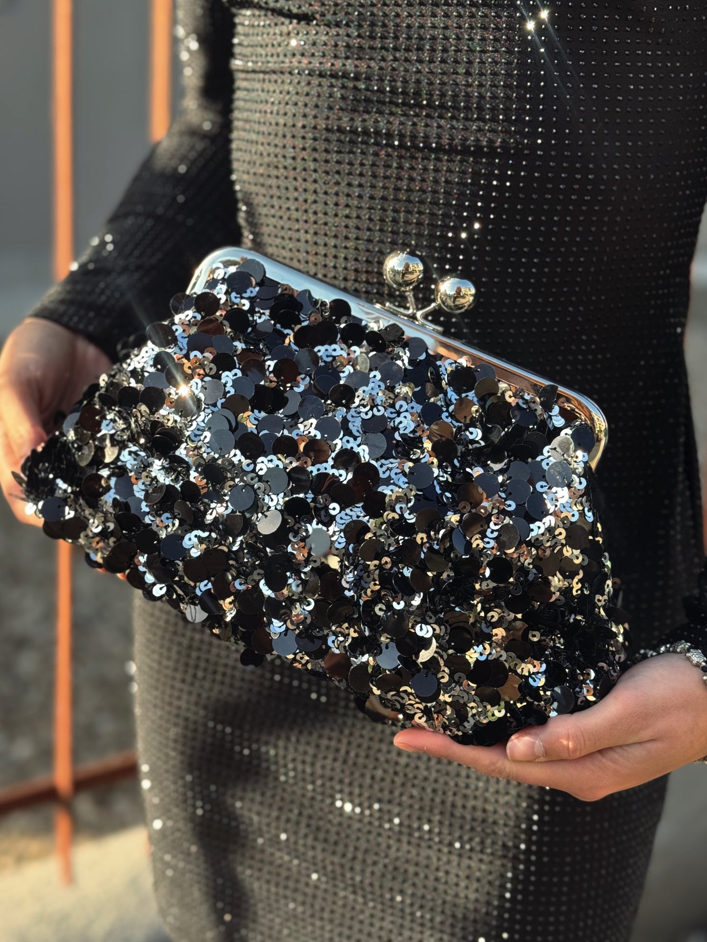 “CLUTCH PAILLETTES”