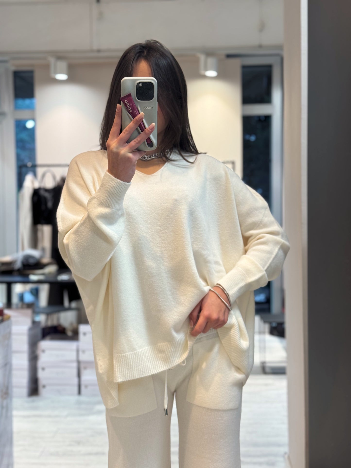 “SET MAGLIA E PANTALONE” have one