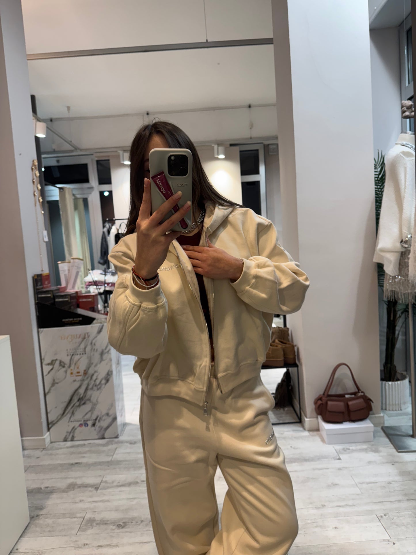 “PANTALONE TUTA” kontatto