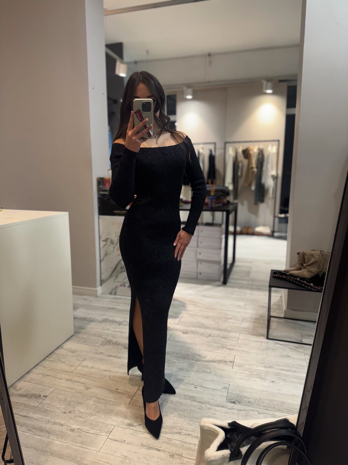 “ABITO LUREX LUNGO CON SPACCO” have one