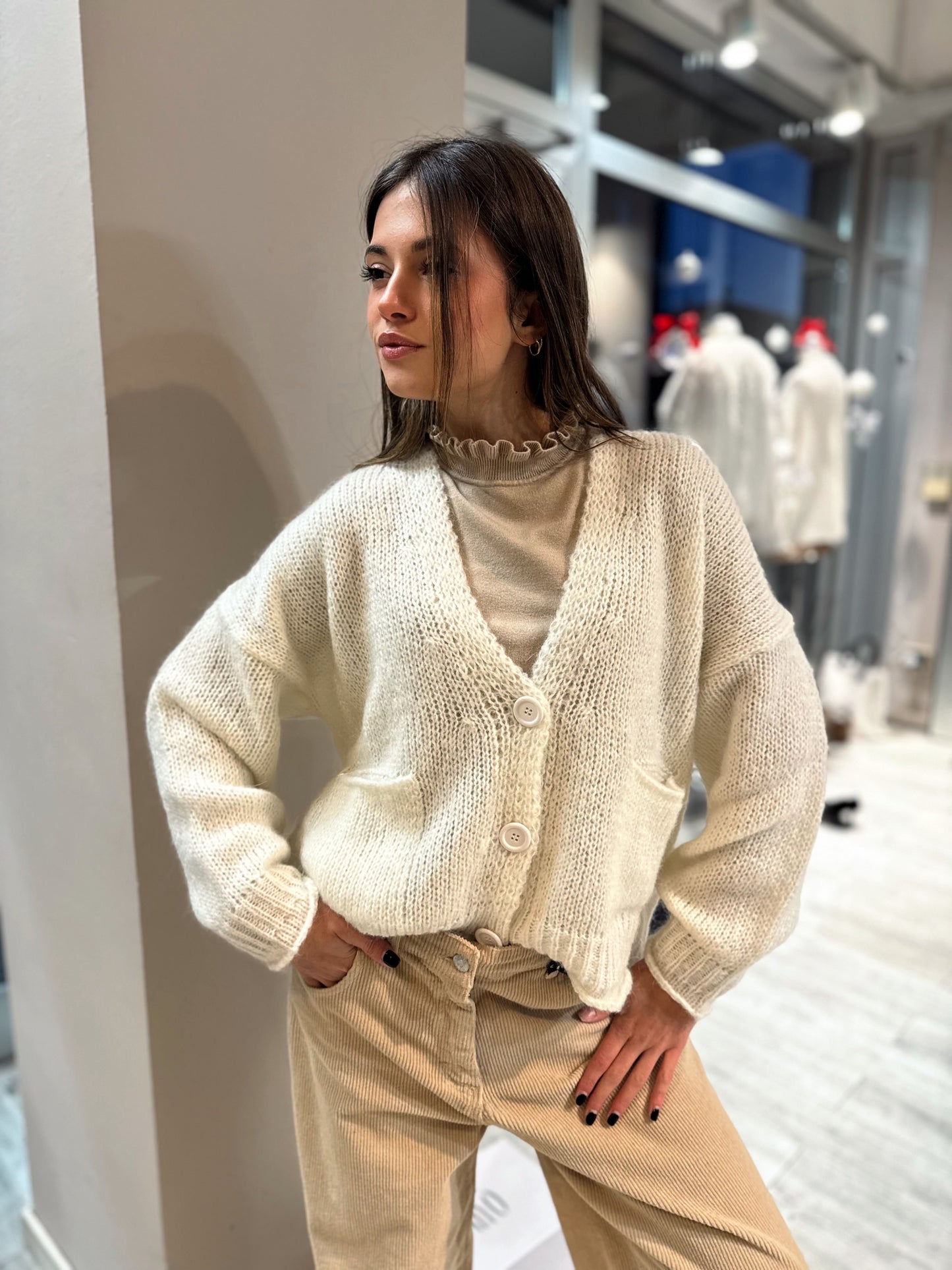 “CARDIGAN TASCHE” Kontatto