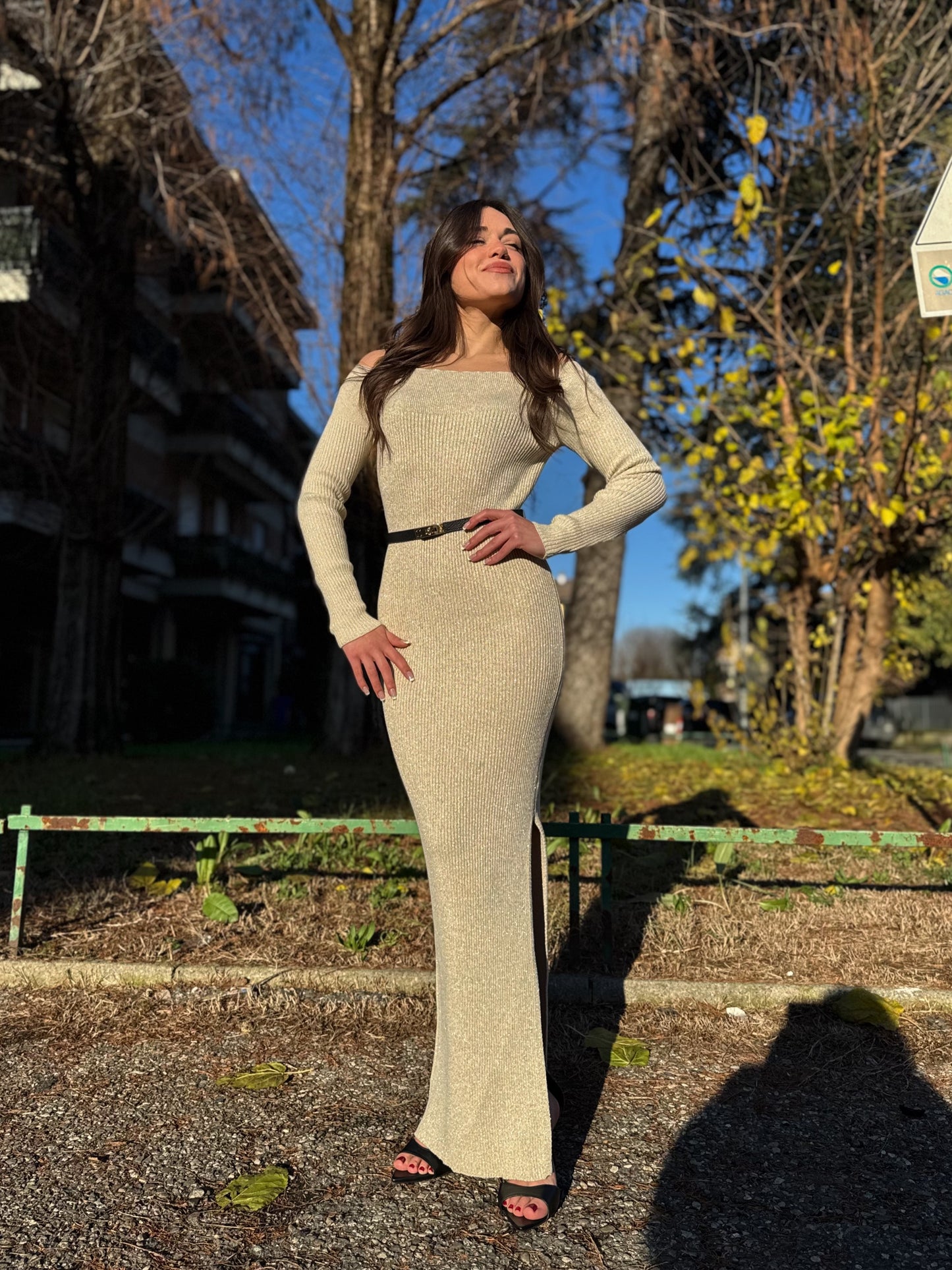 “ABITO LUREX LUNGO CON SPACCO” have one