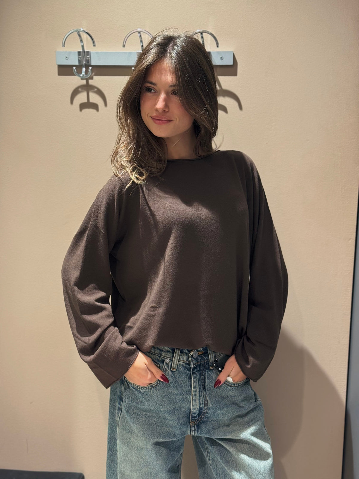 “MAGLIA CON MANICA DRITTA” Kontatto