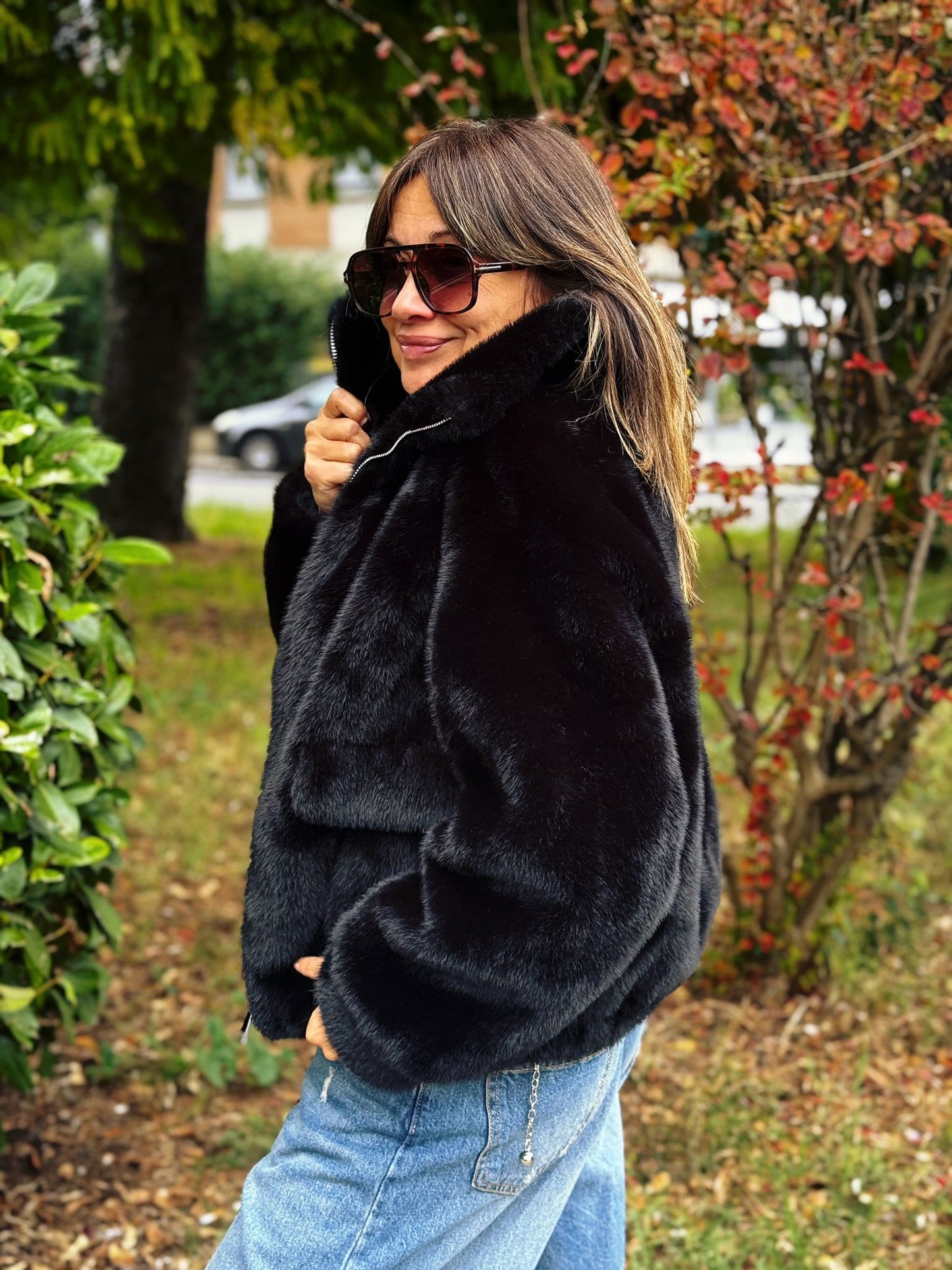 “BOMBER PELLICCIA CON ZIP” kontatto